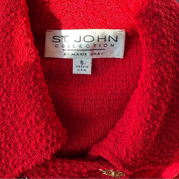 St. John Vintage Red Bouclé Knit Double Breasted Cropped Blazer Jacket Size 6 - Picture 4 of 5